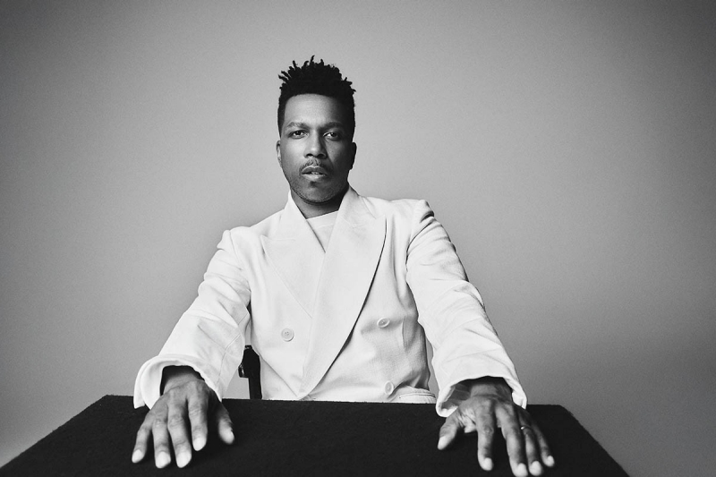 20250414_NYC_Leslie_Odom_Jr4377 Black and white headshot of Leslie Odom Jr.