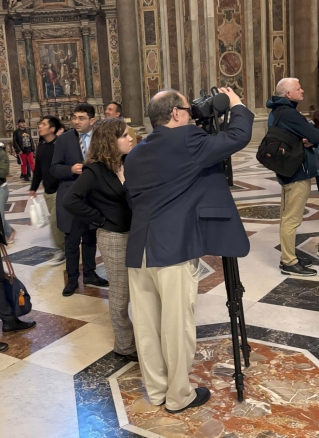 Caroline Pirtle and faculty advisor Frank Klassner capture images for a virtual reality tour of St. Peter's Basilica Caroline Pirtle and faculty advisor Frank Klassner capture images for a virtual reality tour of St. Peter's Basilica