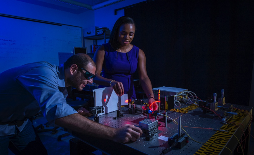 Vapor Filling of Microstructured Optical Fibers